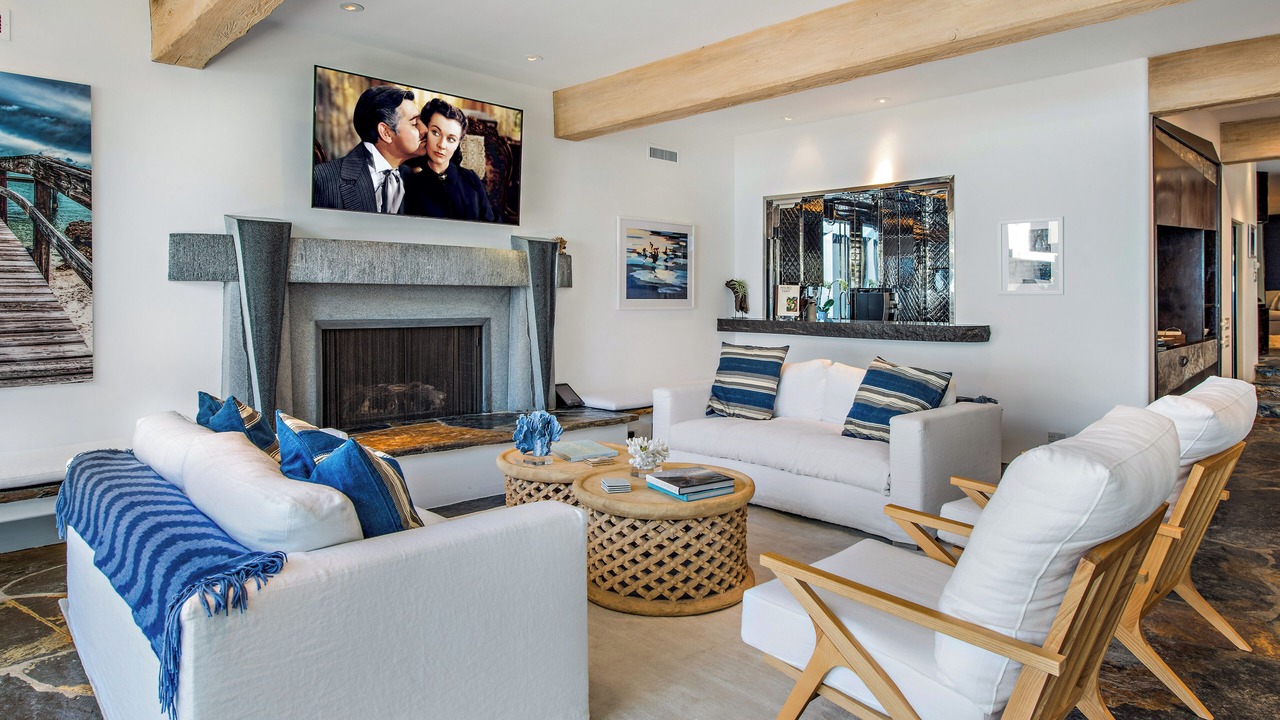Photo of Livingroom in Eastern Malibu