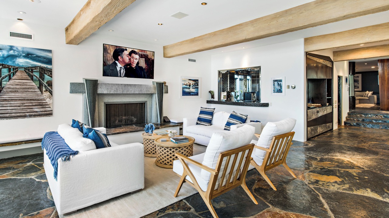 Photo of Livingroom in Eastern Malibu