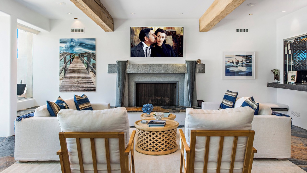 Photo of Livingroom in Eastern Malibu