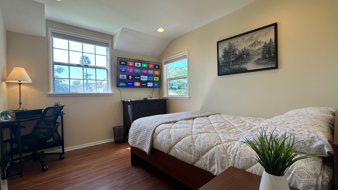 Photo of Bedroom in Burbank