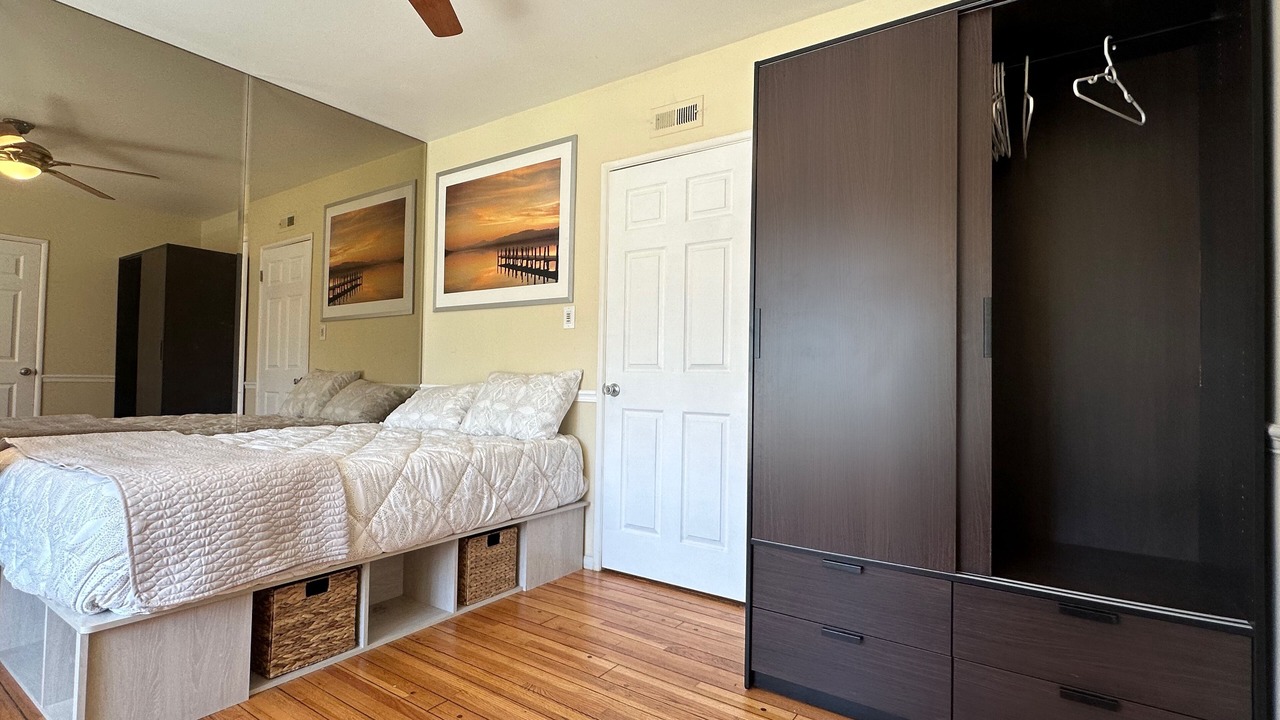 Photo of Bedroom in Burbank