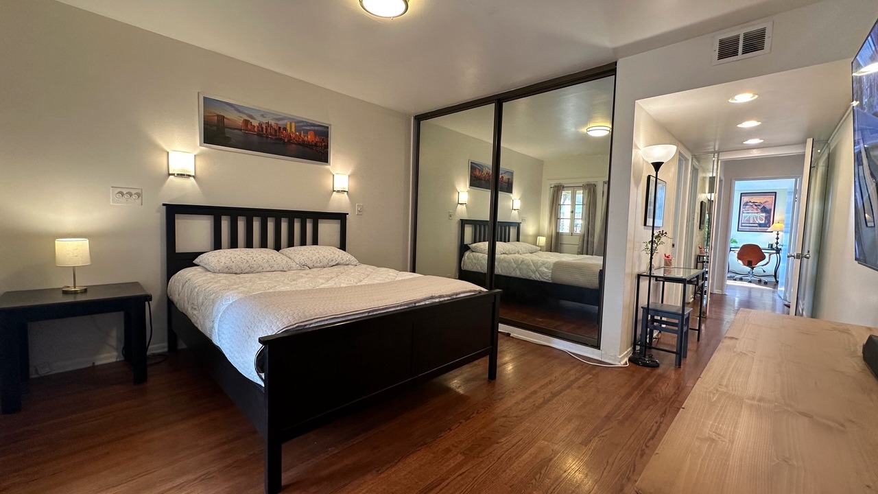 Photo of Bedroom in Burbank