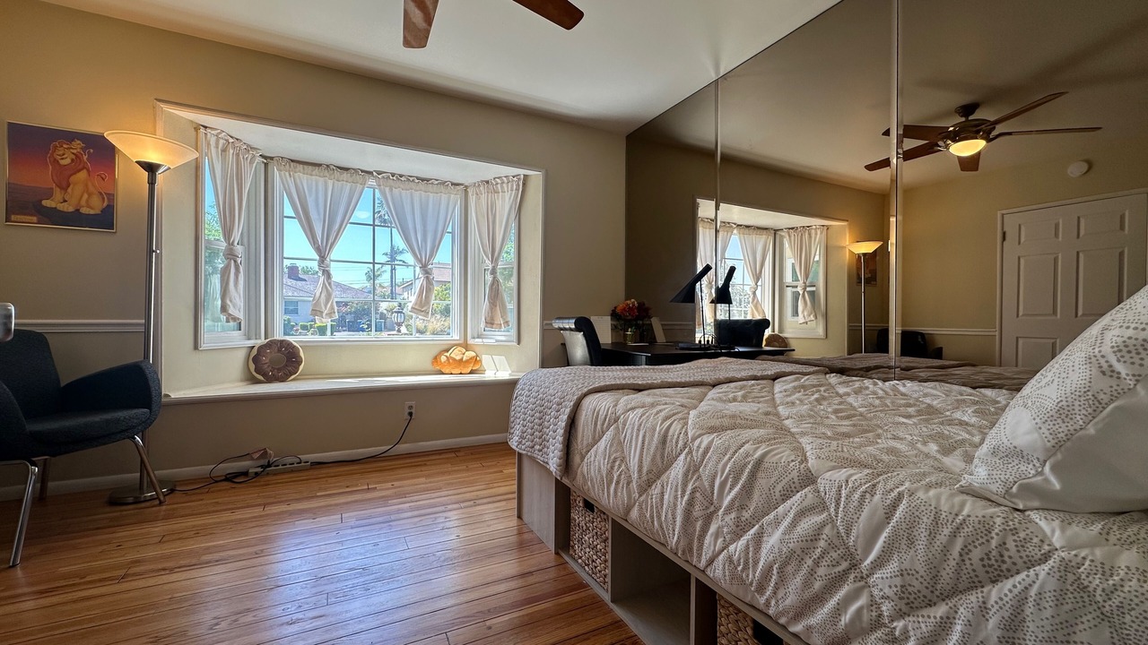 Photo of Bedroom in Burbank