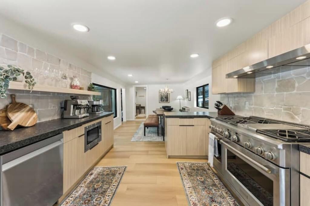 Photo of Kitchen in Tahoe National Forest