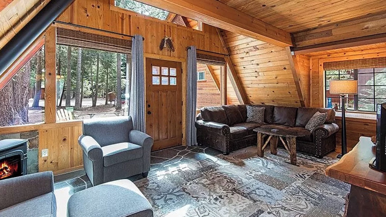 Photo of Livingroom in Tahoma