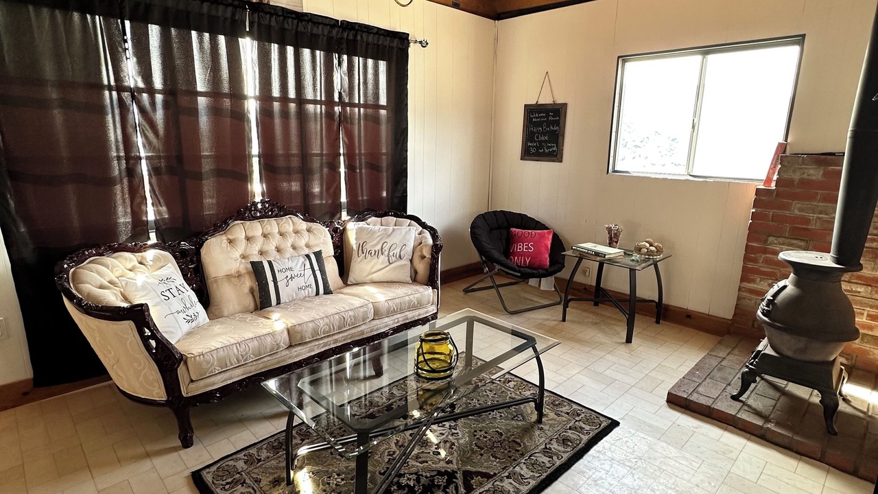 Photo of Livingroom in Weldon