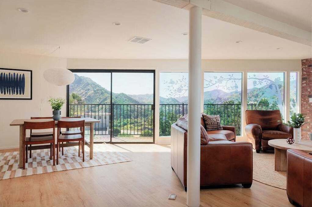 Photo of Livingroom in Agoura Hills