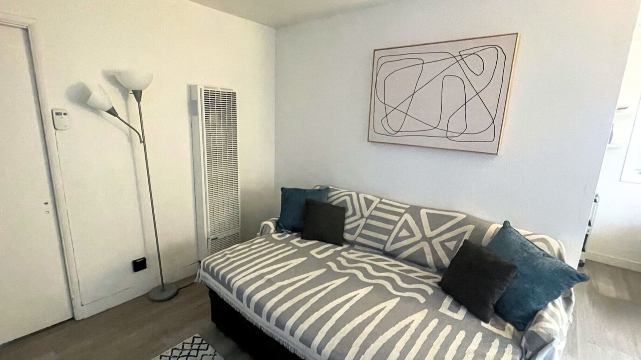 Photo of Livingroom in Sunset Junction