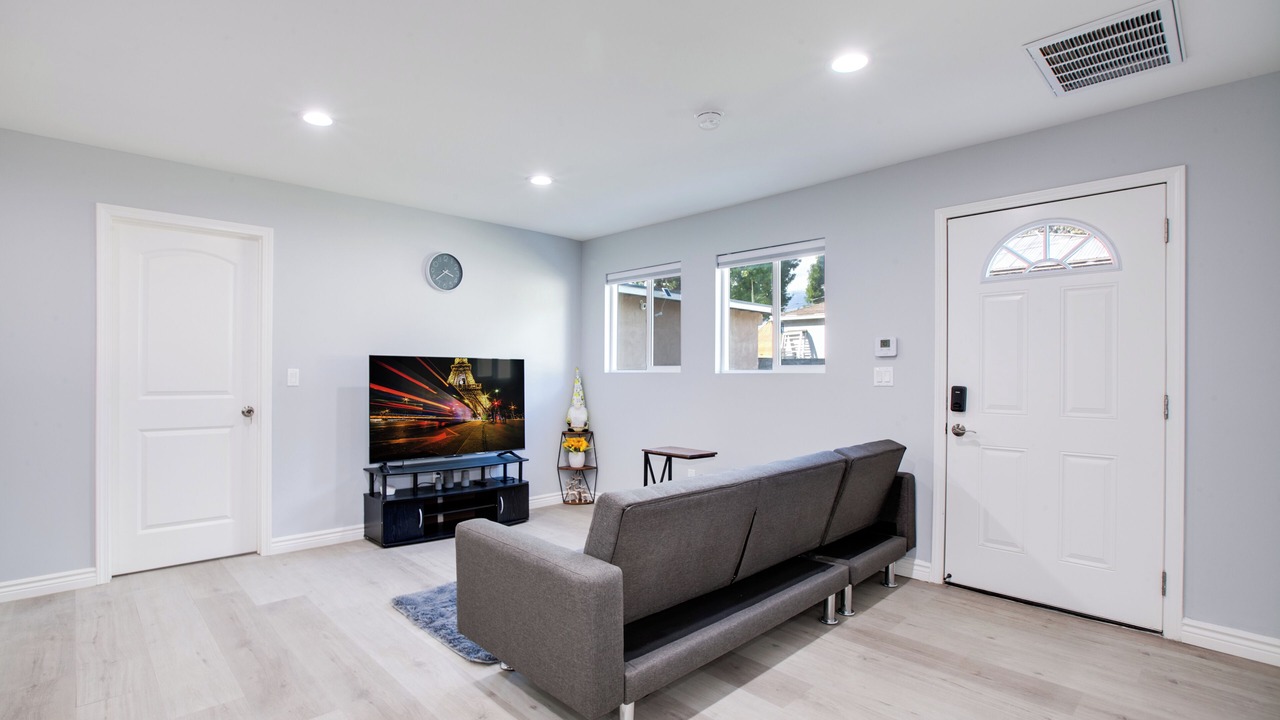 Photo of Livingroom in Mayflower Village