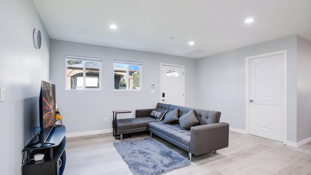 Photo of Livingroom in Mayflower Village