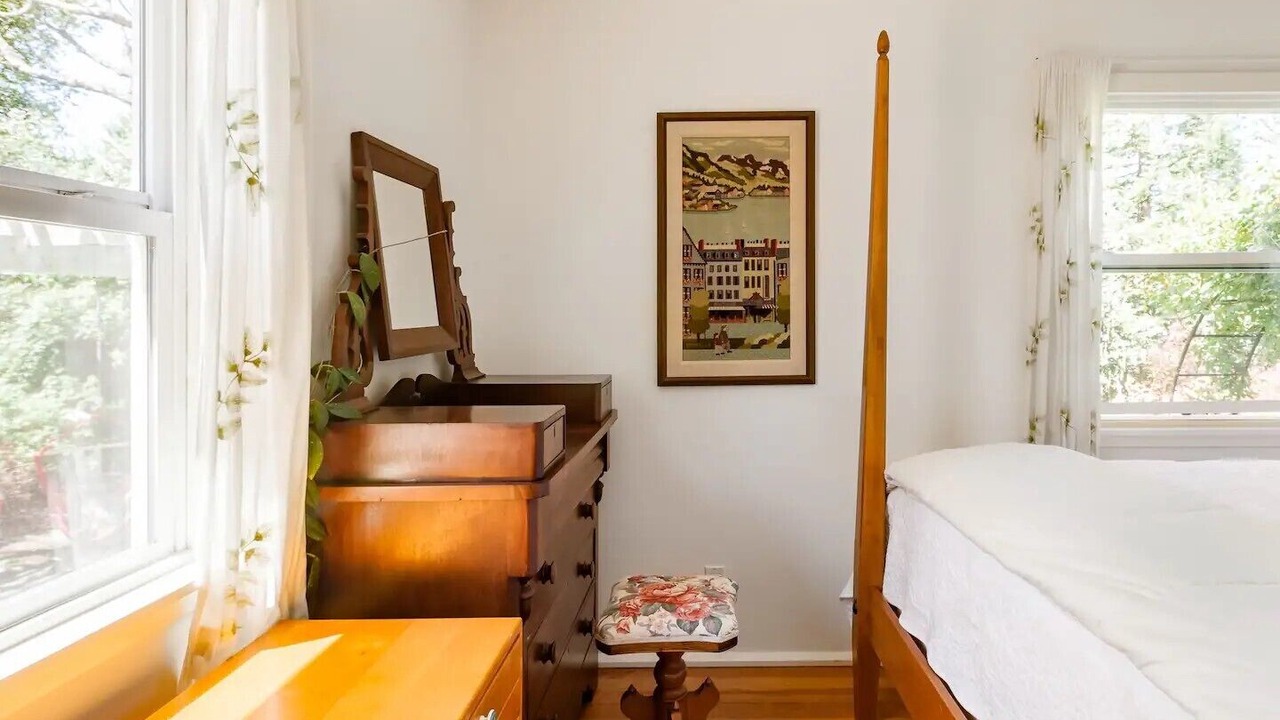 Photo of Bedroom in Graton