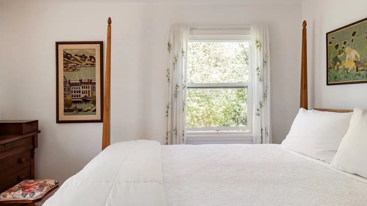Photo of Bedroom in Graton