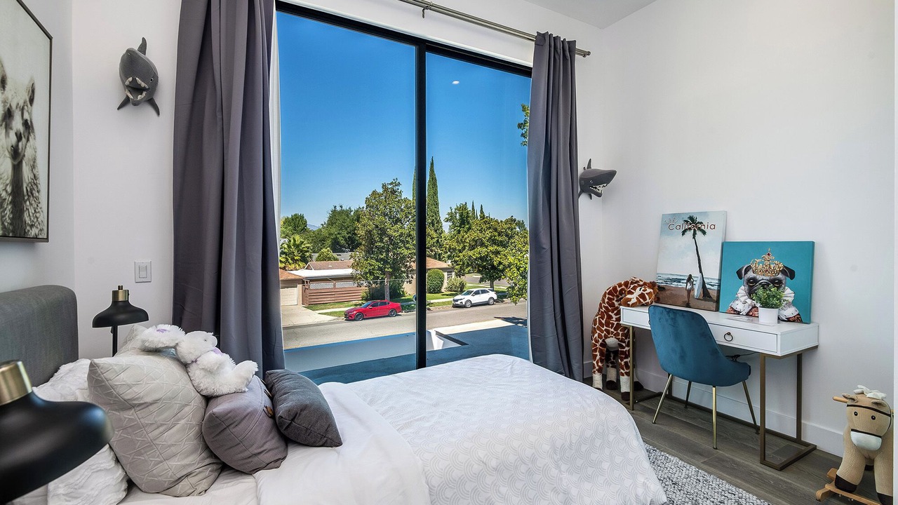 Photo of Bedroom in Encino