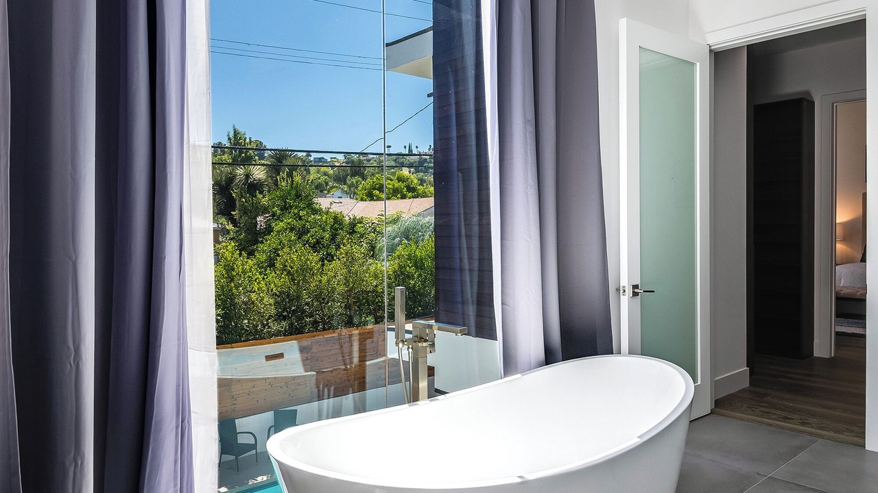 Photo of Bathroom in Encino