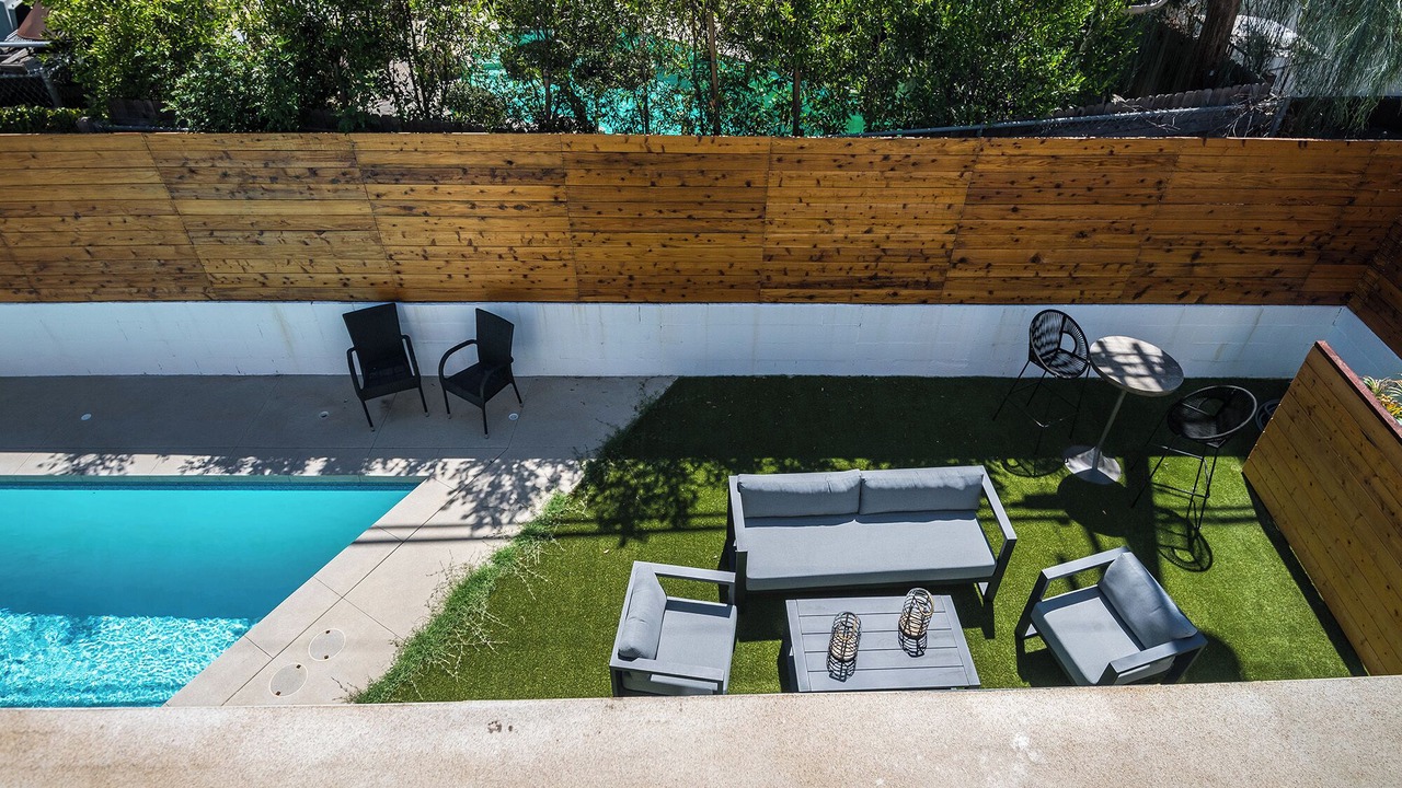 Photo of Outdoor in Encino