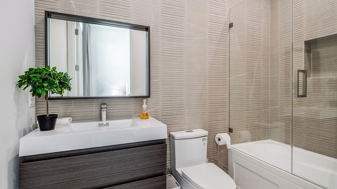Photo of Bathroom in Encino