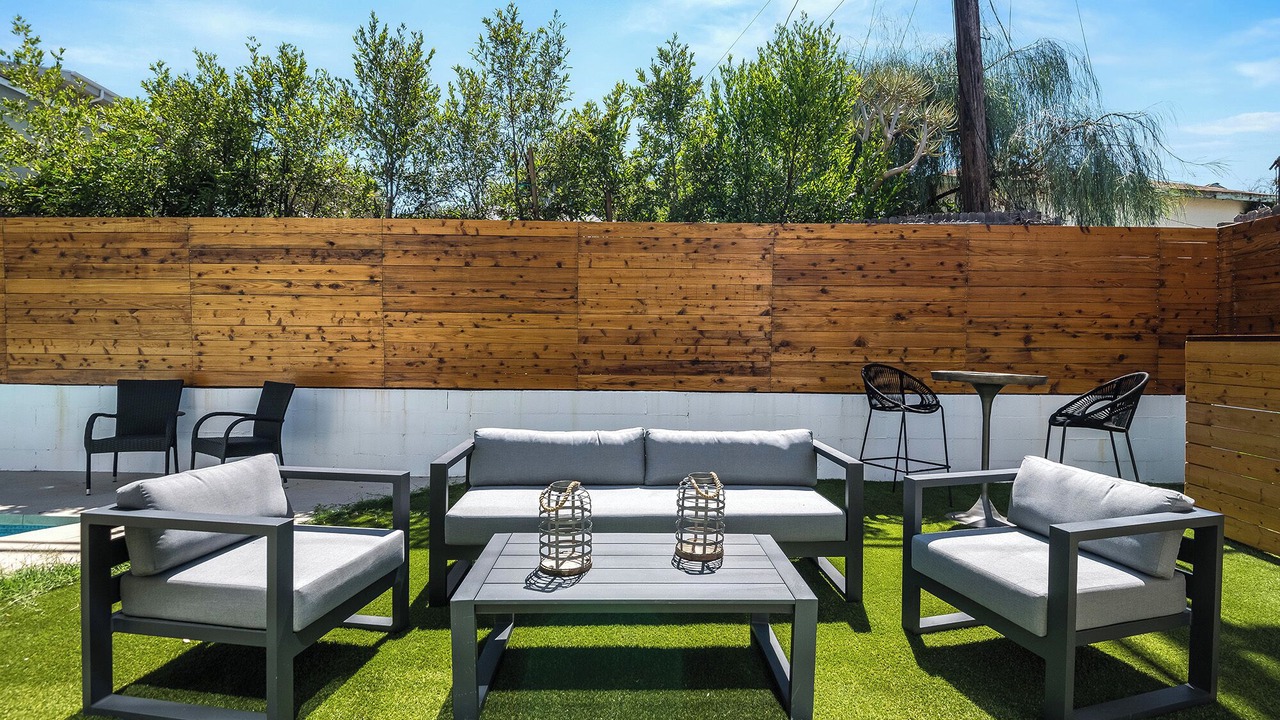 Photo of Patio Balcony in Encino