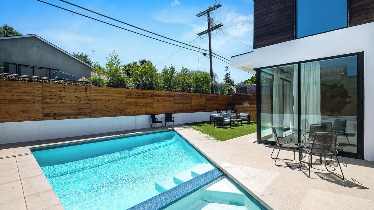 Photo of Outdoor in Encino