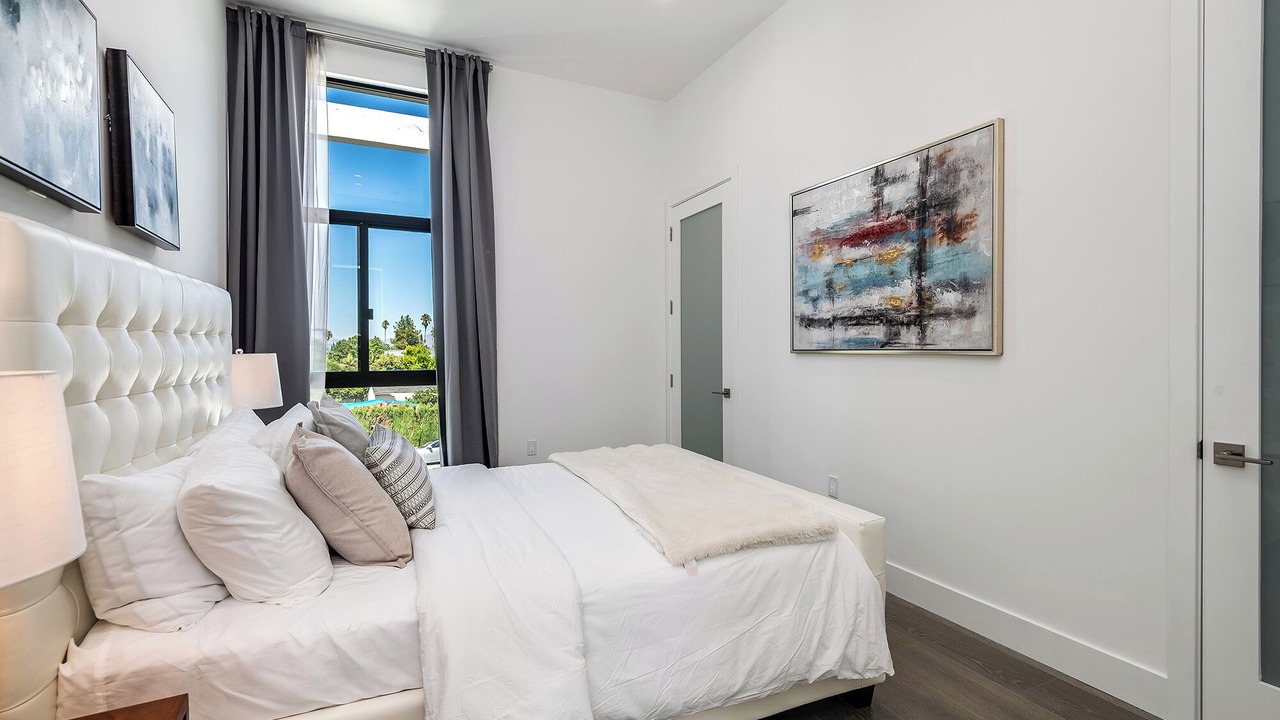 Photo of Bedroom in Encino