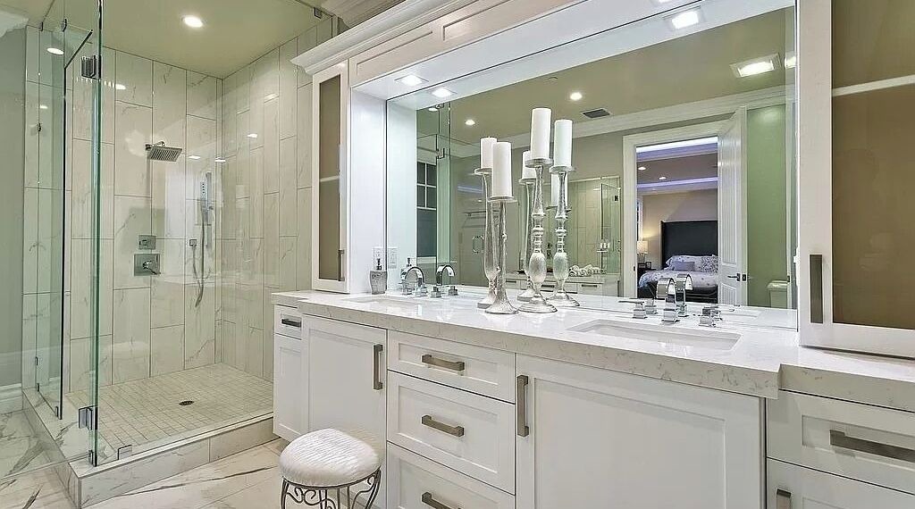 Photo of Bathroom in Sherman Oaks