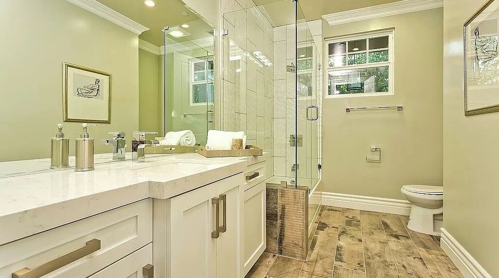 Photo of Bathroom in Sherman Oaks
