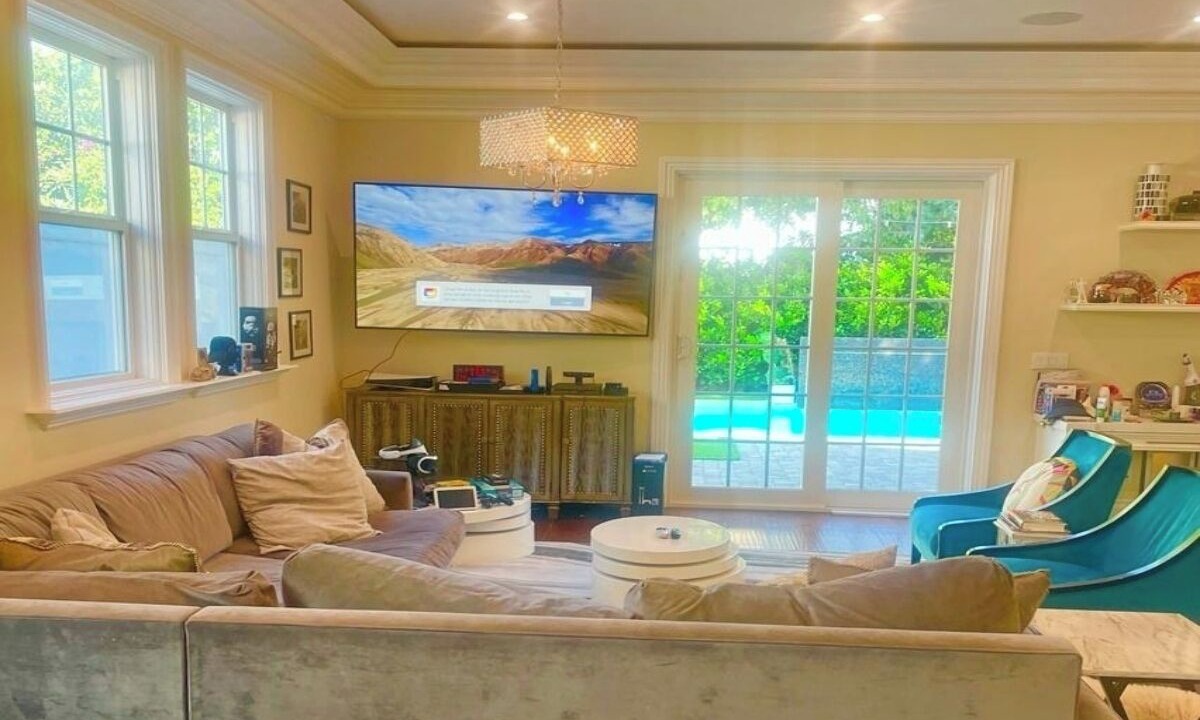 Photo of Livingroom in Sherman Oaks