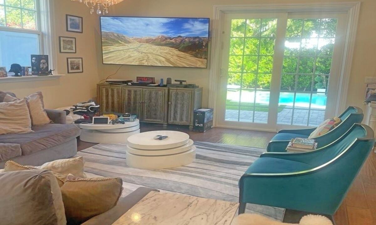 Photo of Livingroom in Sherman Oaks
