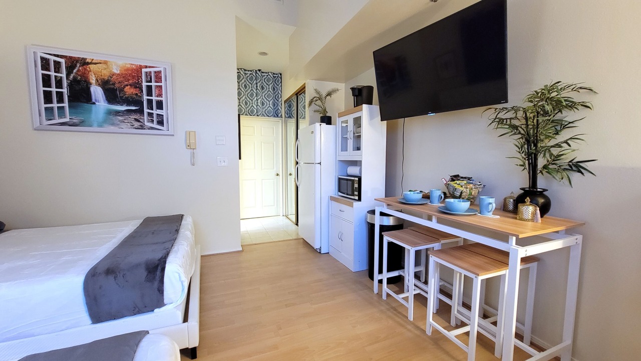 Photo of Bedroom in Beverly Hills