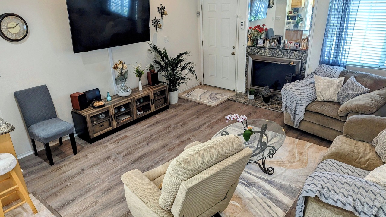 Photo of Livingroom in Northwest Torrance