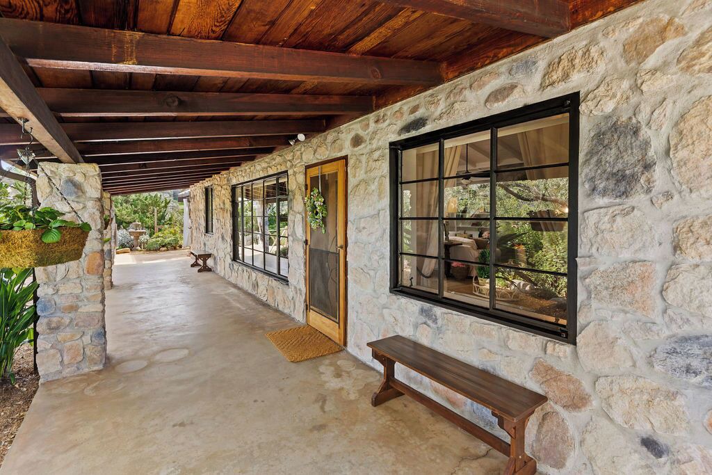 Photo of Patio Balcony in Alpine