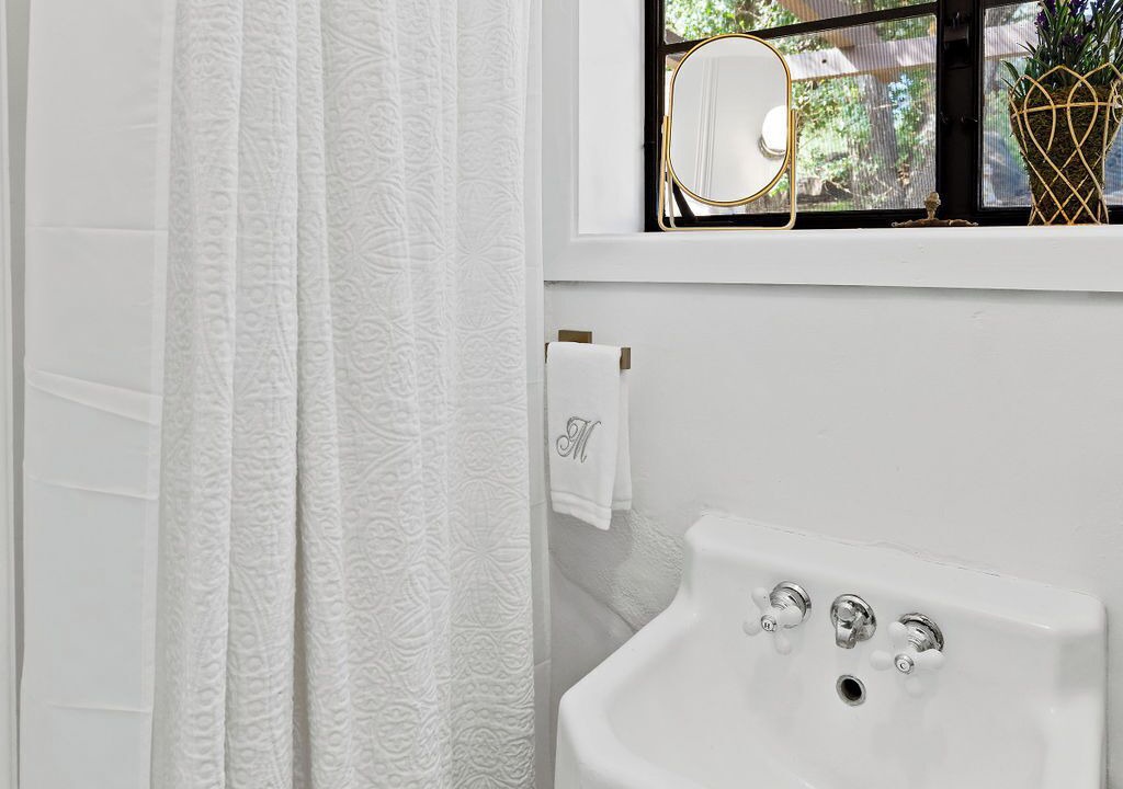 Photo of Bathroom in Alpine