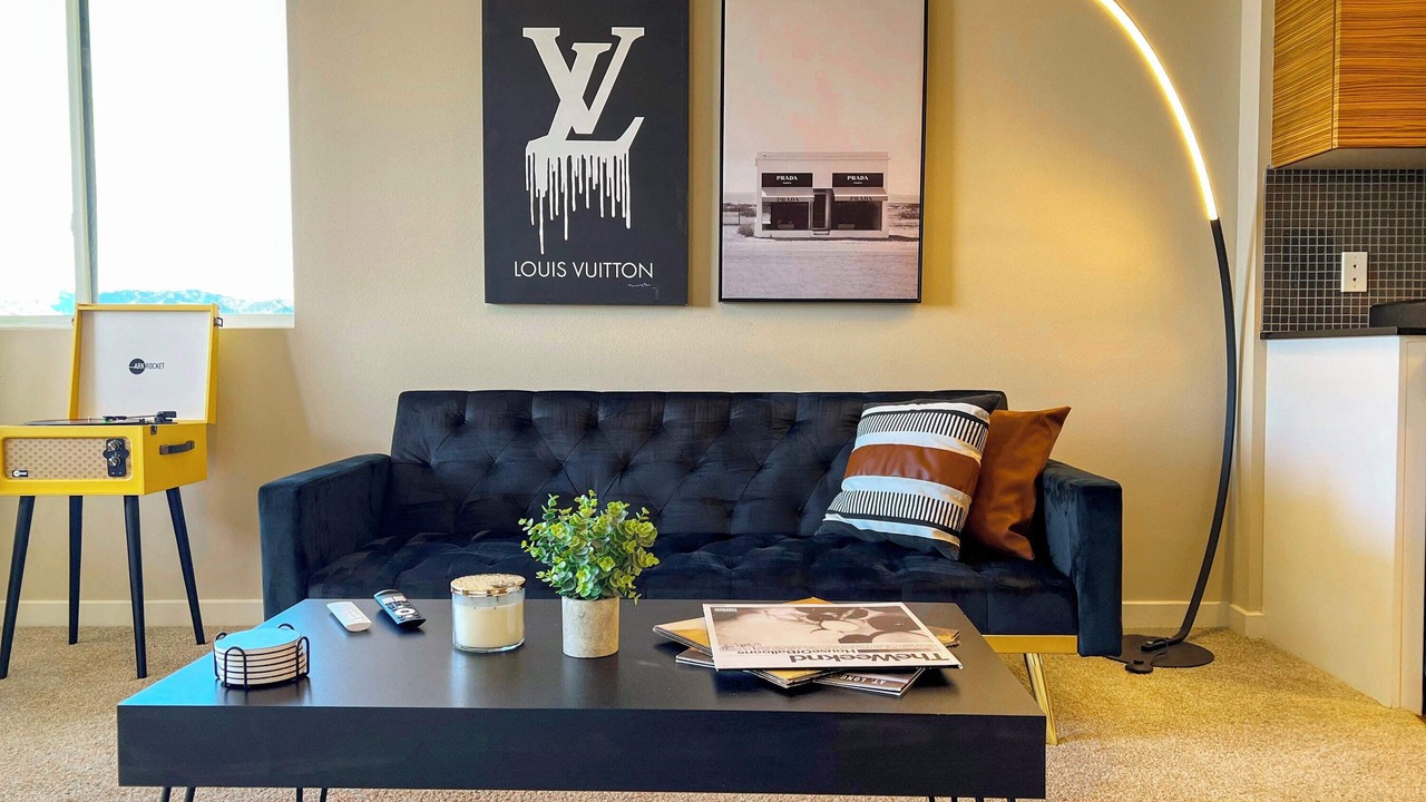 Photo of Bedroom in Beverly Hills