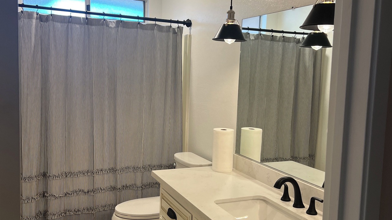 Photo of Bathroom in Ridgecrest