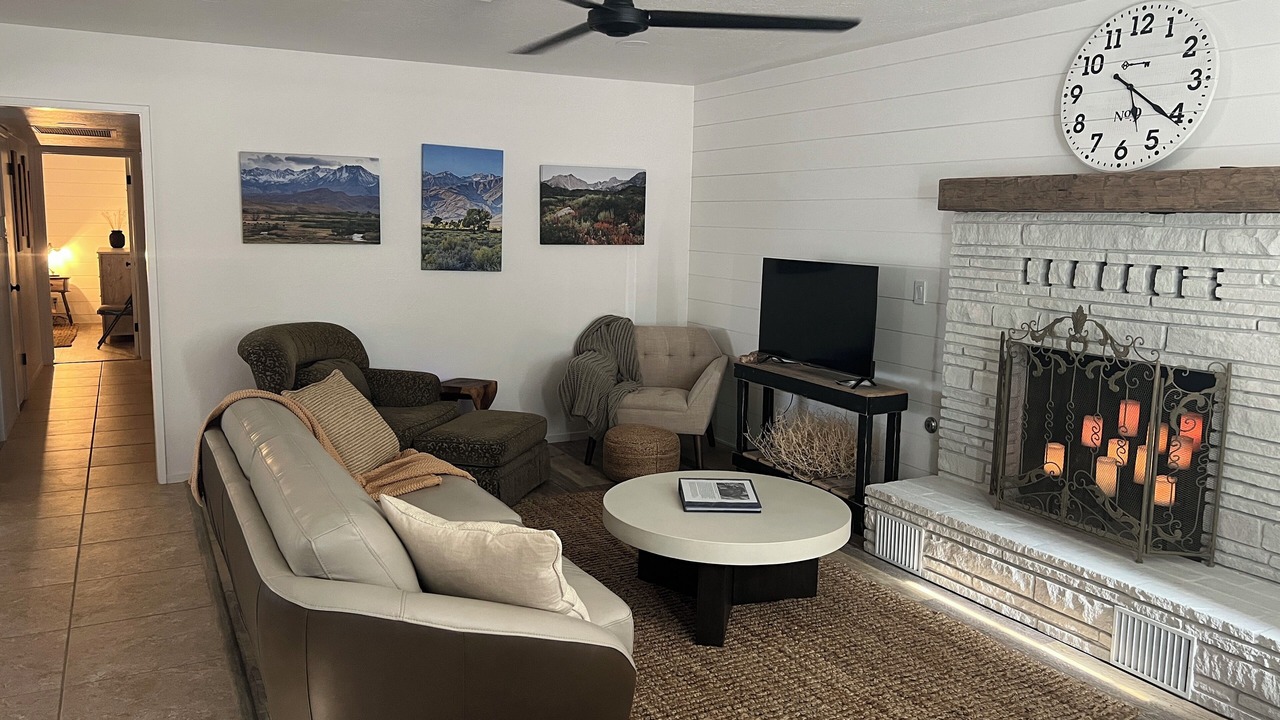 Photo of Livingroom in Ridgecrest