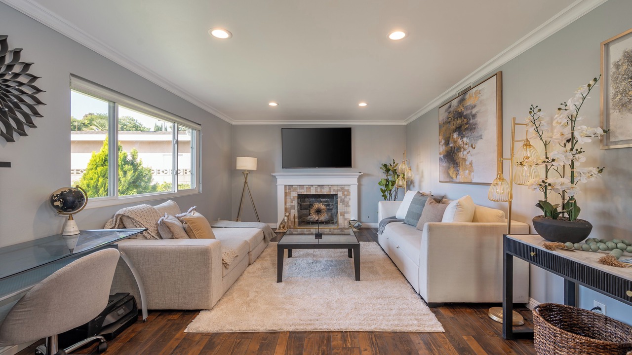 Photo of Livingroom in Monterey Park