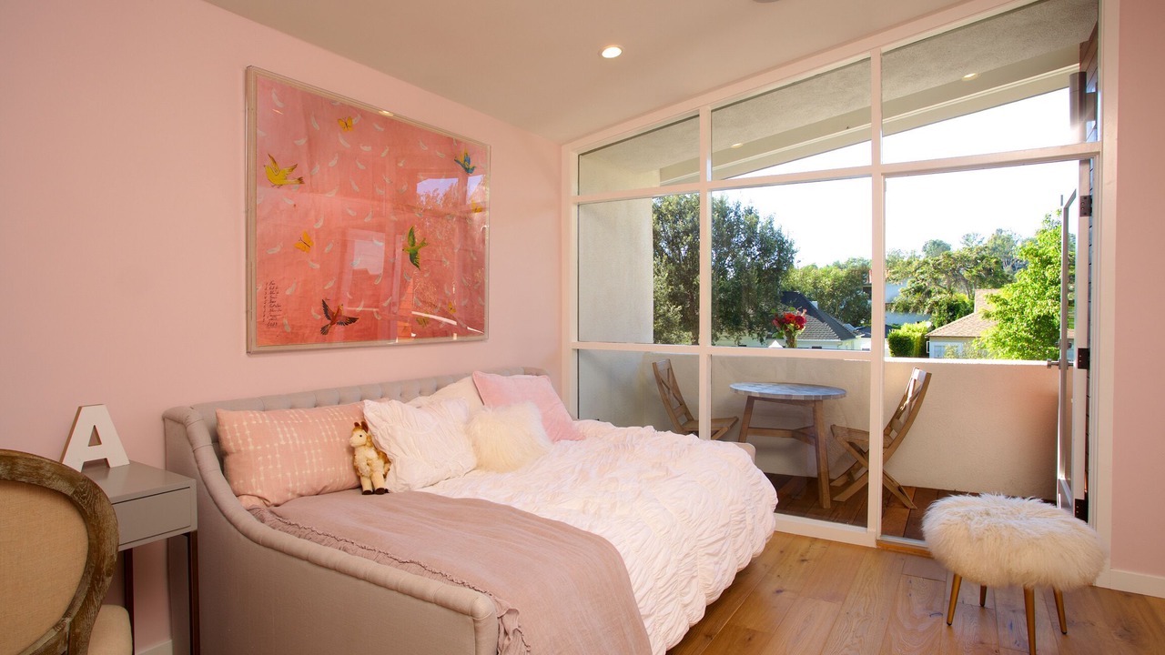Photo of Bedroom in Santa Monica Canyon