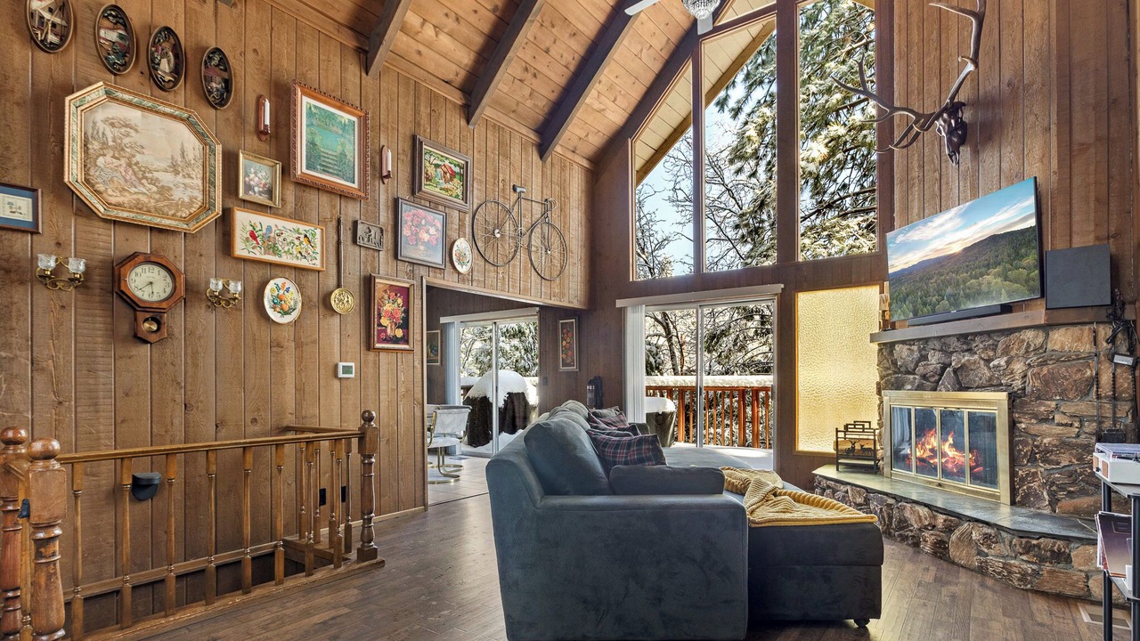 Photo of Livingroom in Twin Peaks