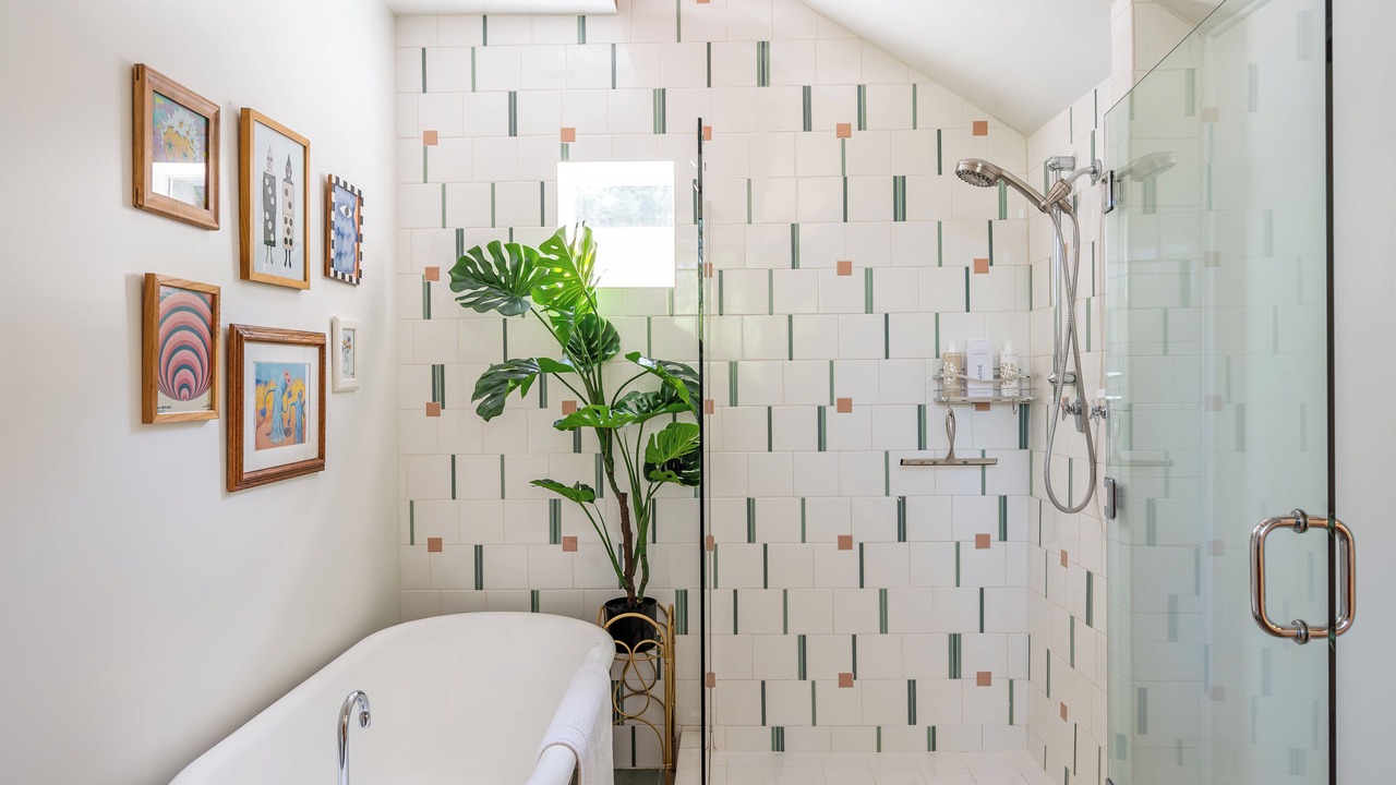 Photo of Bathroom in Calabasas