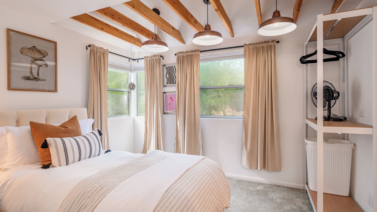Photo of Bedroom in Calabasas