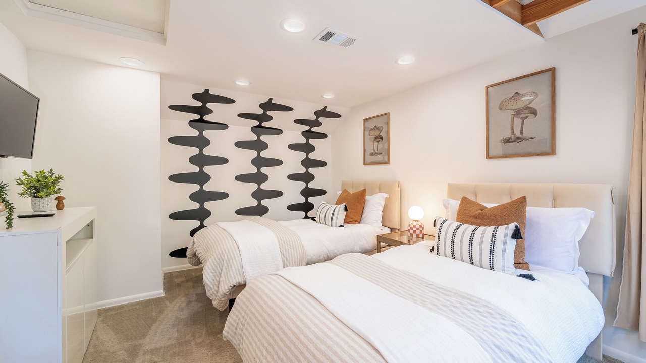 Photo of Bedroom in Calabasas