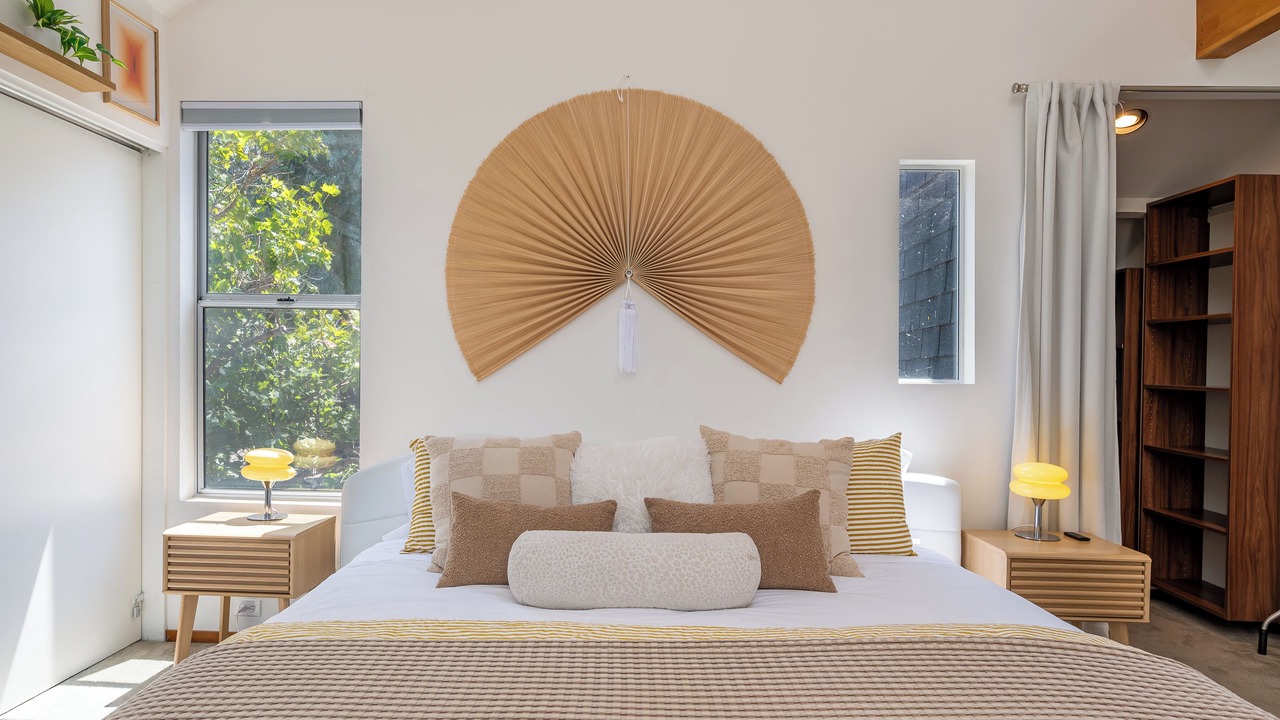Photo of Bedroom in Calabasas
