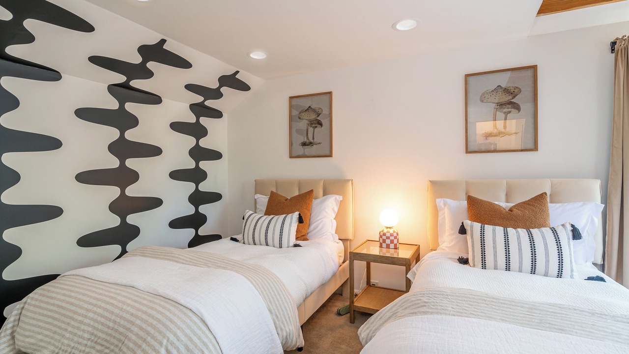Photo of Bedroom in Calabasas