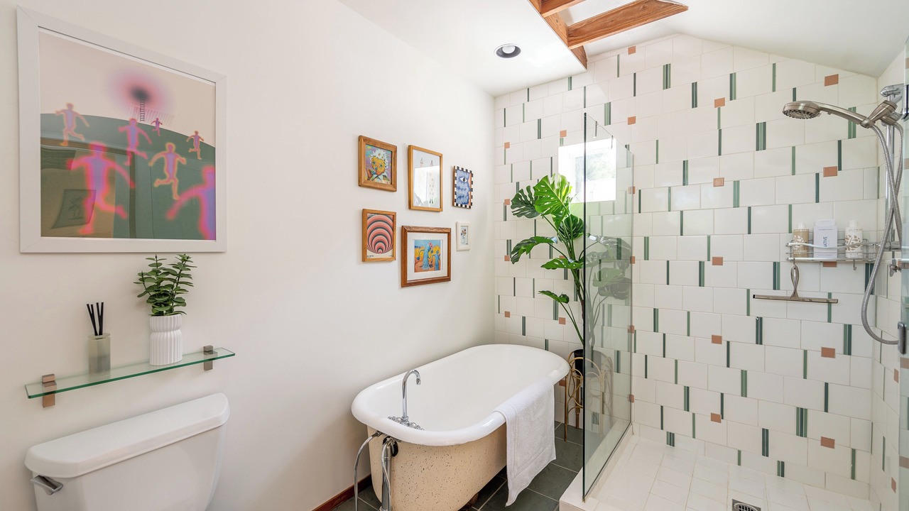 Photo of Bathroom in Calabasas