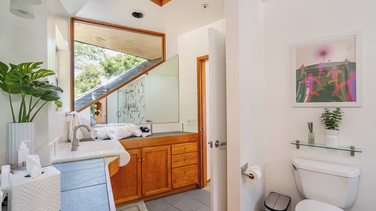 Photo of Bathroom in Calabasas