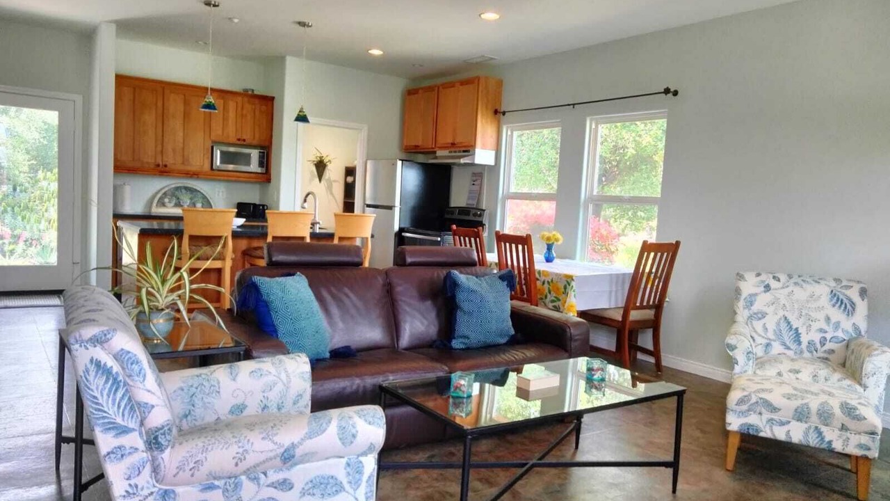 Photo of Livingroom in North Ridge