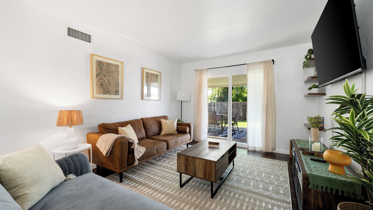 Photo of Livingroom in Sacramento