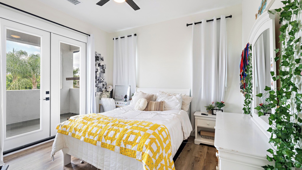 Photo of Bedroom in Canyon Lake