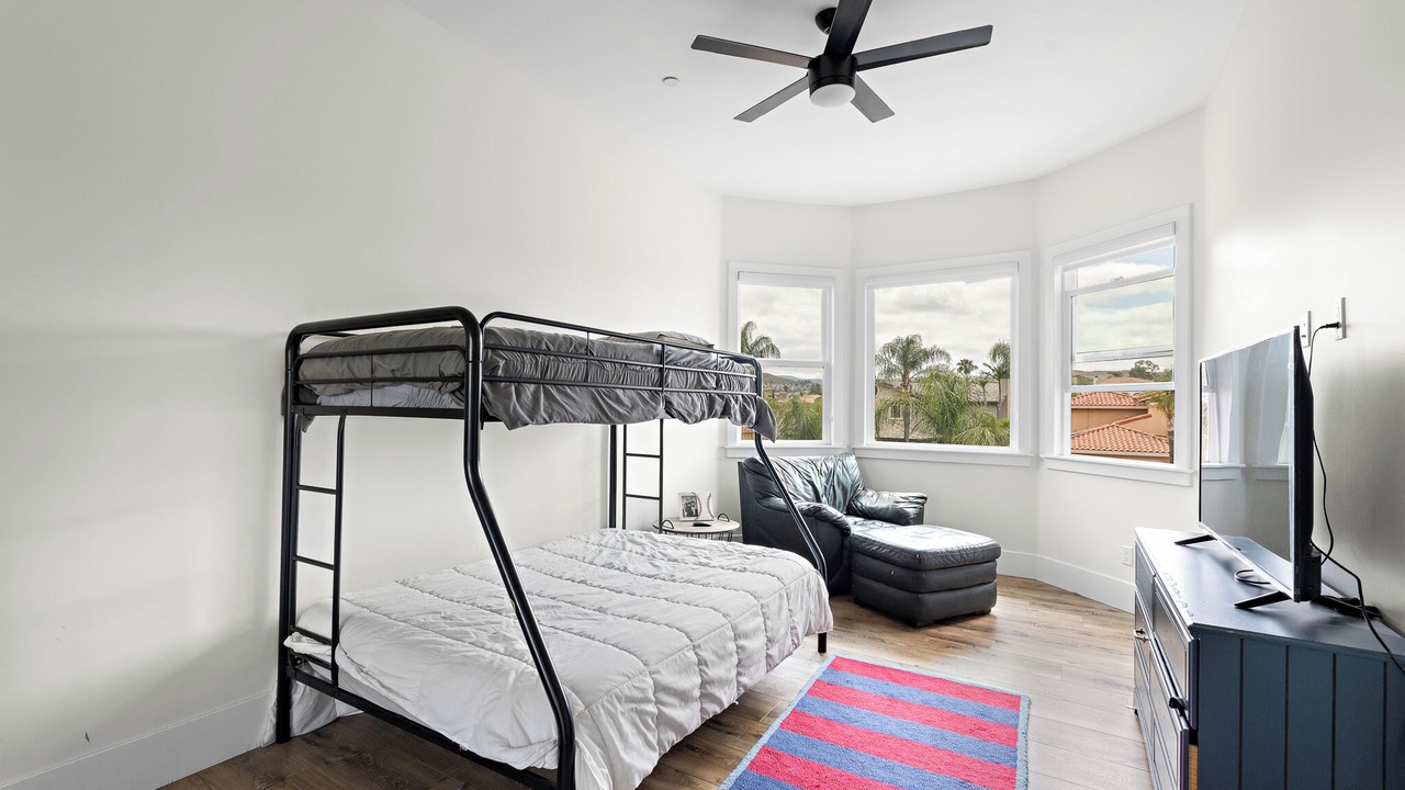 Photo of Bedroom in Canyon Lake