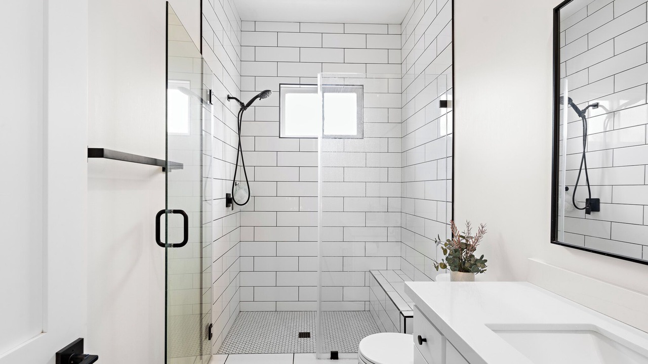 Photo of Bathroom in Canyon Lake