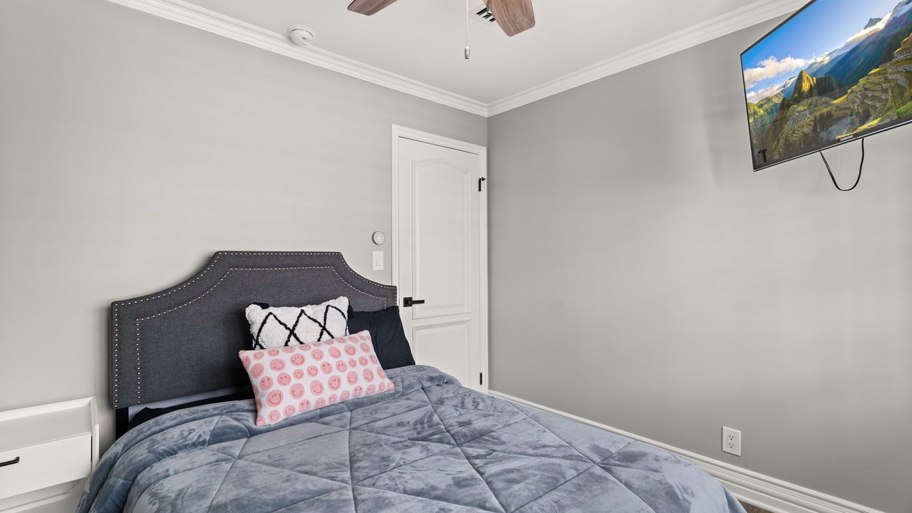 Photo of Bedroom in Orange